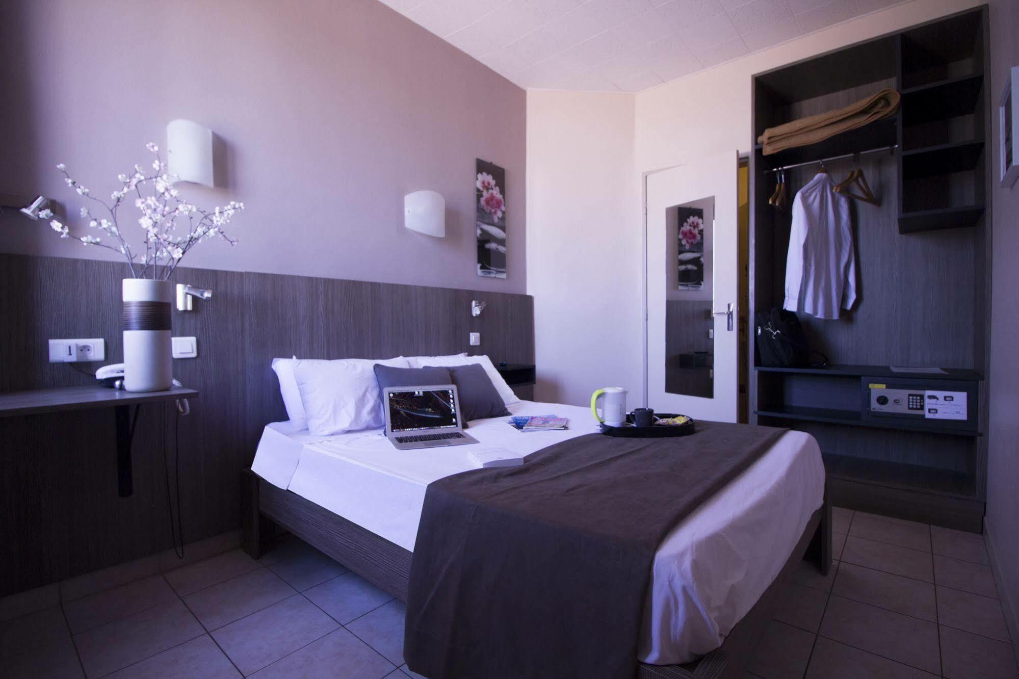 מונפלייה Le Strasbourg Hotel מראה חיצוני תמונה